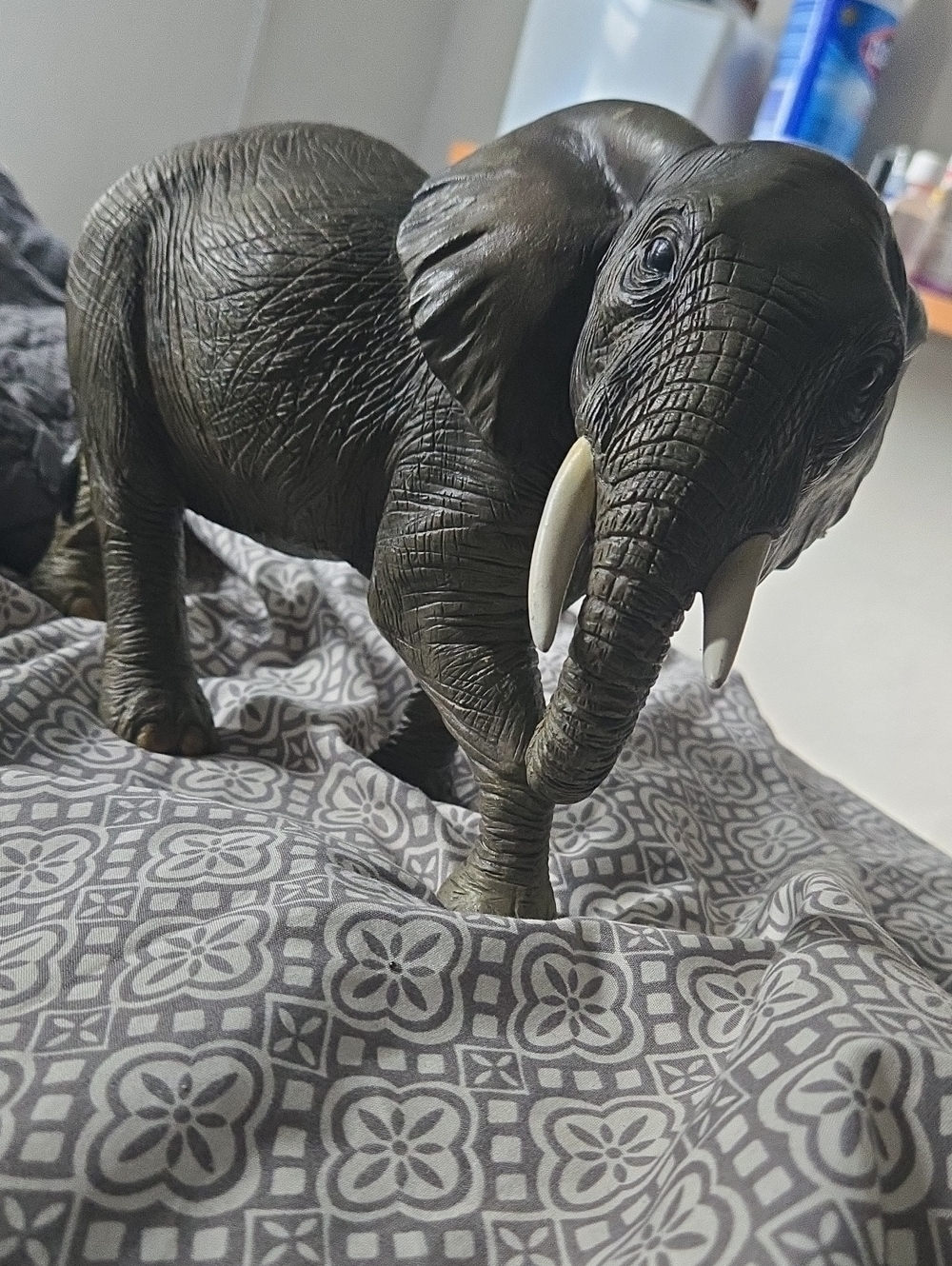 Home Interior Decorative Elephant Figurine - Home Art Accent OFFERS WELCOME